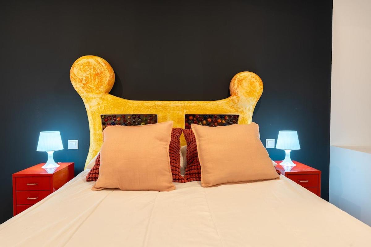 Apartment Centrally Located, Spacious And Full Of Light