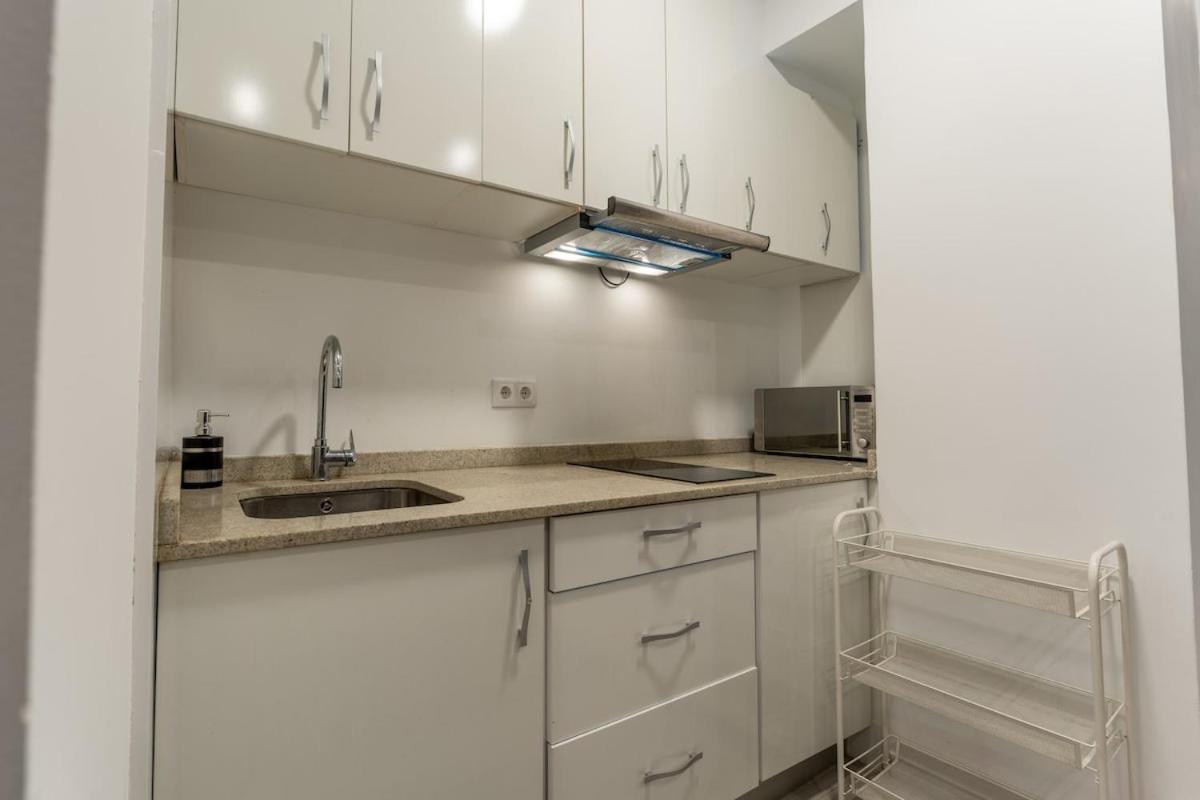 Apartment Centrally Located, Spacious And Full Of Light